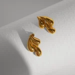 Boucles d’oreilles Goutte Sculptée – Plaqué Or 18K